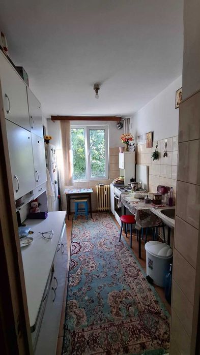 Apartament 4 camere Berceni, zona foarte buna, et 2