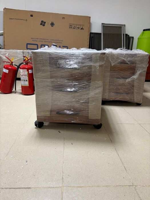 Продам тумбочку  новый