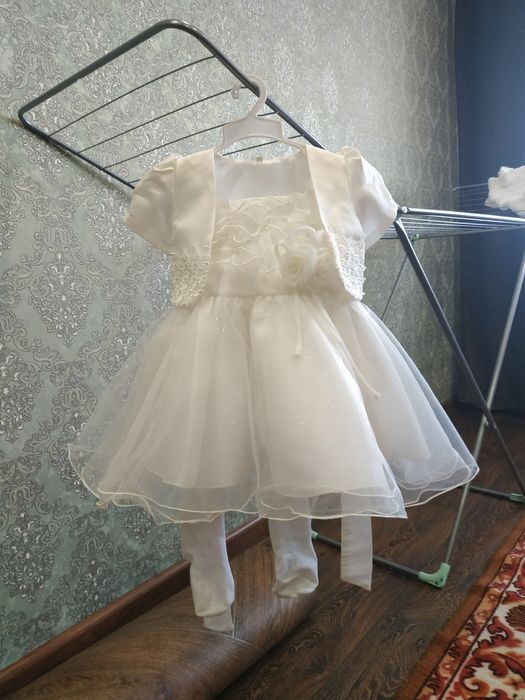 Белое платье на 1 -2г