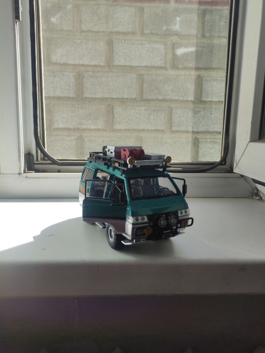 Mitsubishi delica машинка