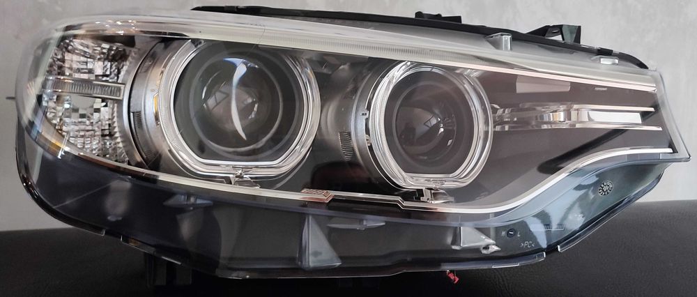 Продавам комплект LED фарове за BMW 4 F32 2016 - 2020