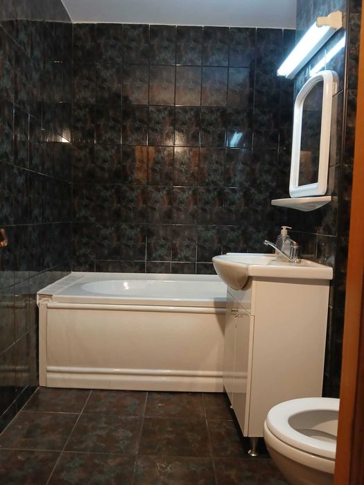 inchiriez apartament decomandat