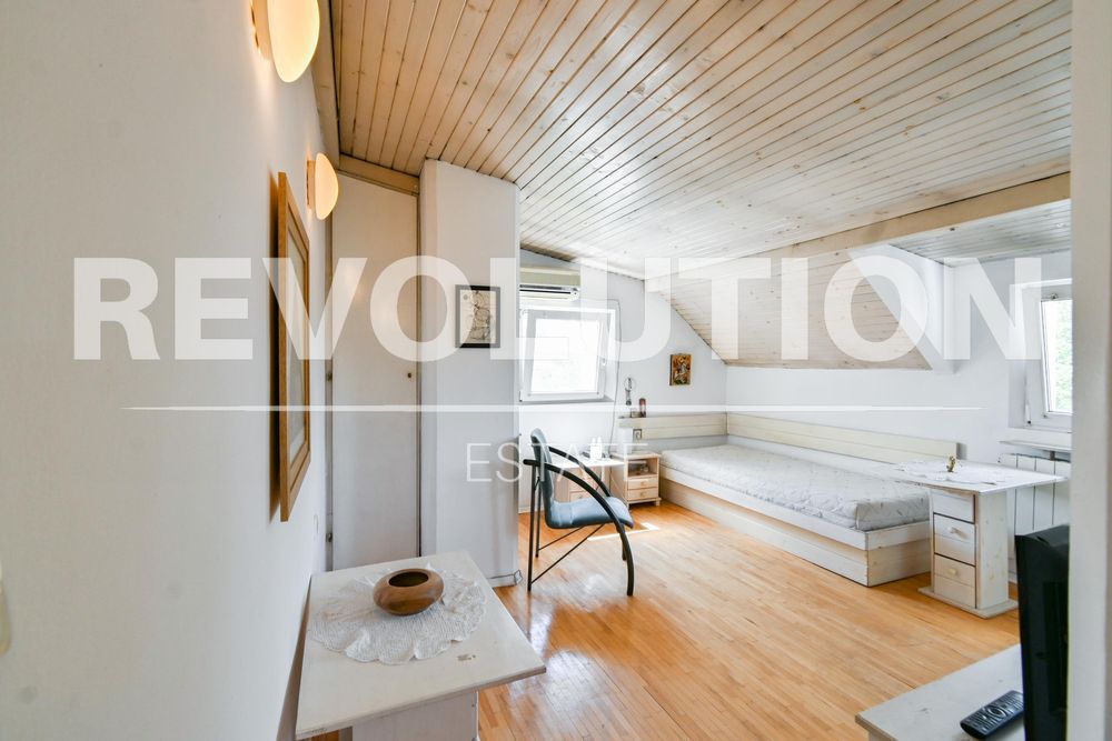 Продава се Тристаен апартамент в София, Докторски паметник - 70 кв.м за 4500 €/кв.м - Снимка #8