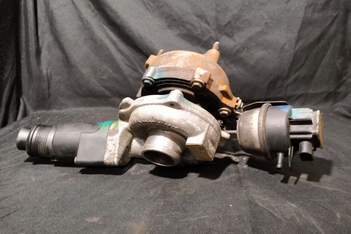 Turbina turbo turbosuflanta 2.0 TDI 03L145701 Audi A6 4G/C7 seria