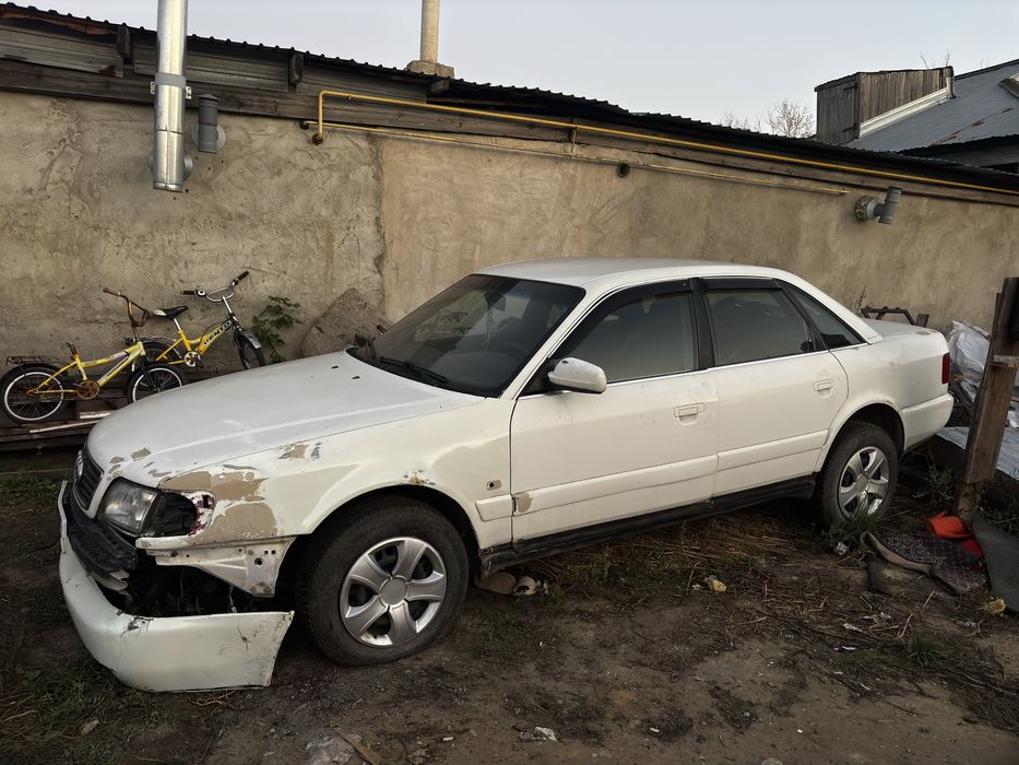 Продам Audi A6 C4 2,6л 1995г