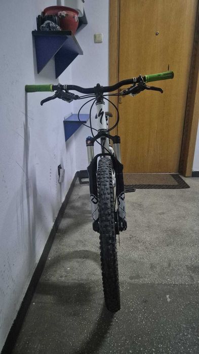 Se vinde bicicleta cross-country