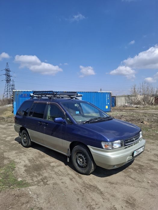 Продам Ниссан Прерия Джой