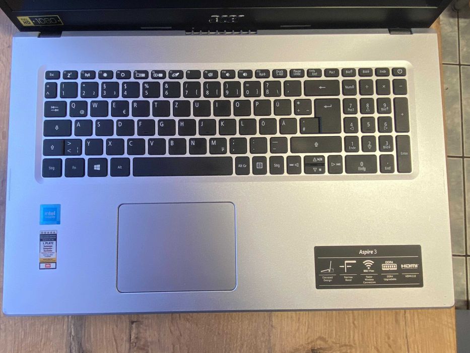 Acer Aspire A317-33 display Full HD  ‎17.3 Inches  SSD 512GB