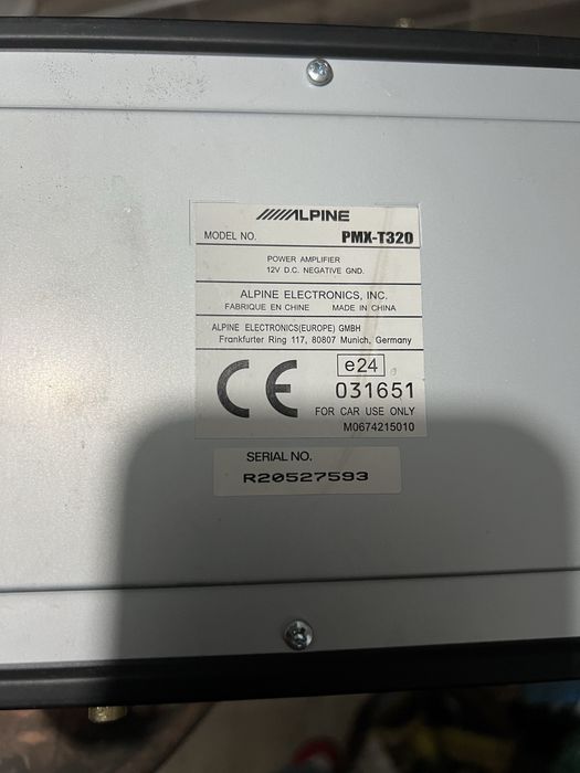 Vand subwoofer si amplificator (statie) Alpine