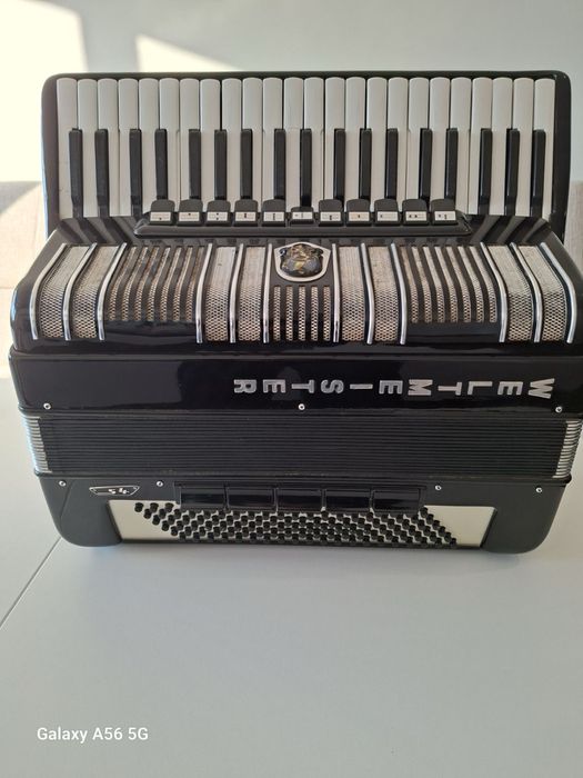 Акордеон Weltmaister S4