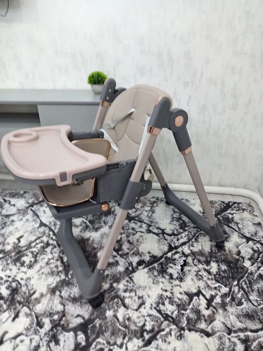 Детский стульчик для кормления