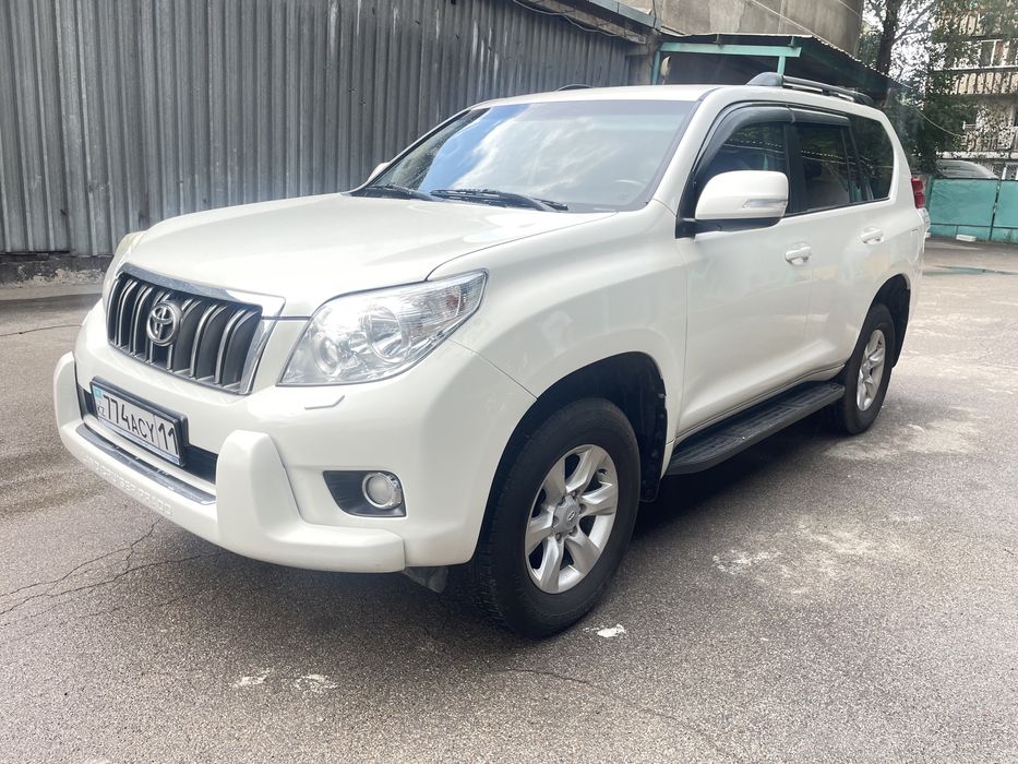 Автомобил Тойота Прадо 150