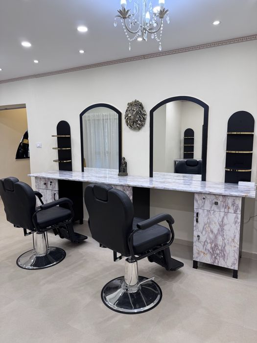 Posturi Frizerie de Inchiriat