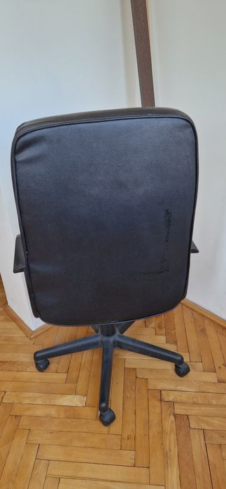 Scaun ergonomic tip director