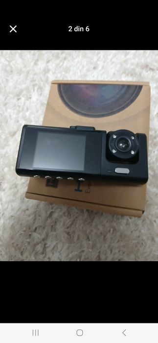 Camera auto HD DVR noua, are 2 camere in interiorul masinii si una pentru marsarier