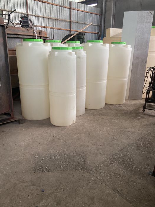 Бочки вертикалнийе 550лт 300лт Yomkost vertikalni 550lt 300lt