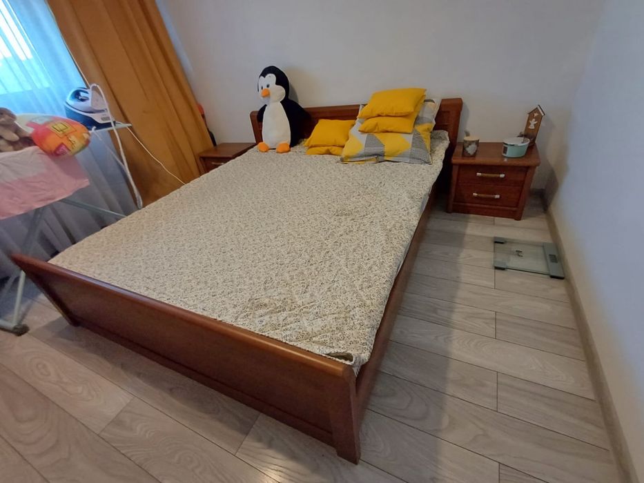 Se vinde Urgent Pat matrimonial Noptiere ,Comoda, Saltea