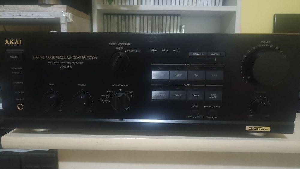 Amplificator Akai AM-55