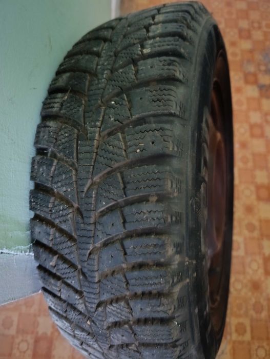 Четири броя зимни гуми с джанти 175/70/13