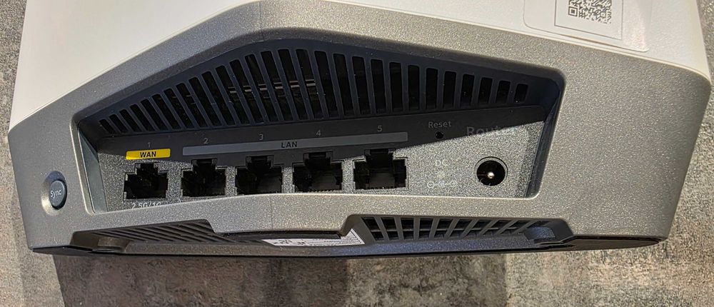 ORBI Pro Netgear AX6000 Tri-Band WiFi 6 Router SXR80