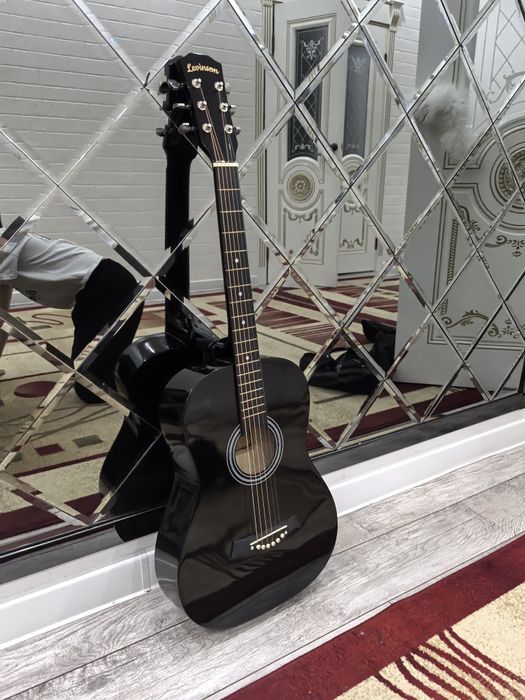 Гитара акустикалық почти новая