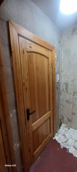 Продам двери б/у