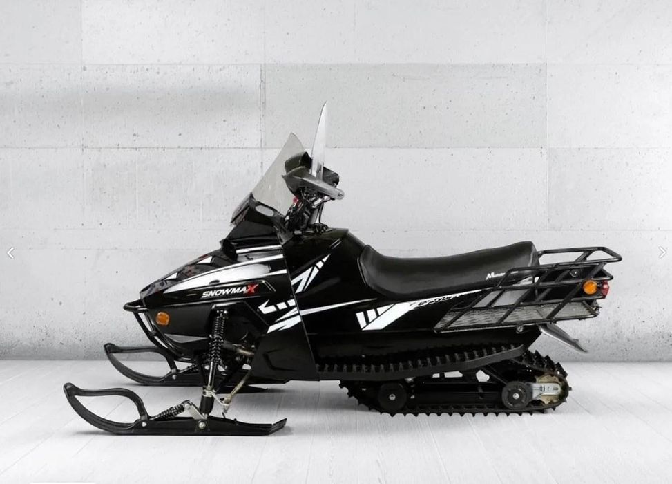 Снегоходы и квадрациклы со склада