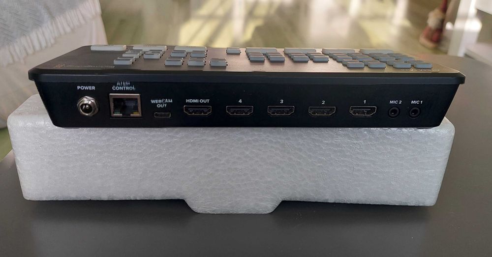 HDMI превключвател - мини пулт ATEM mini