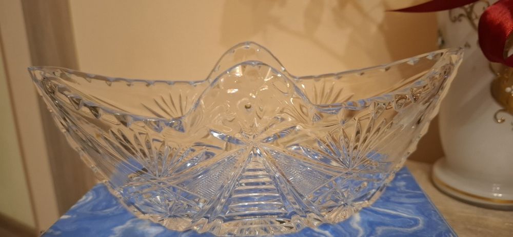 Хрустальные вазы конфетницы 2000