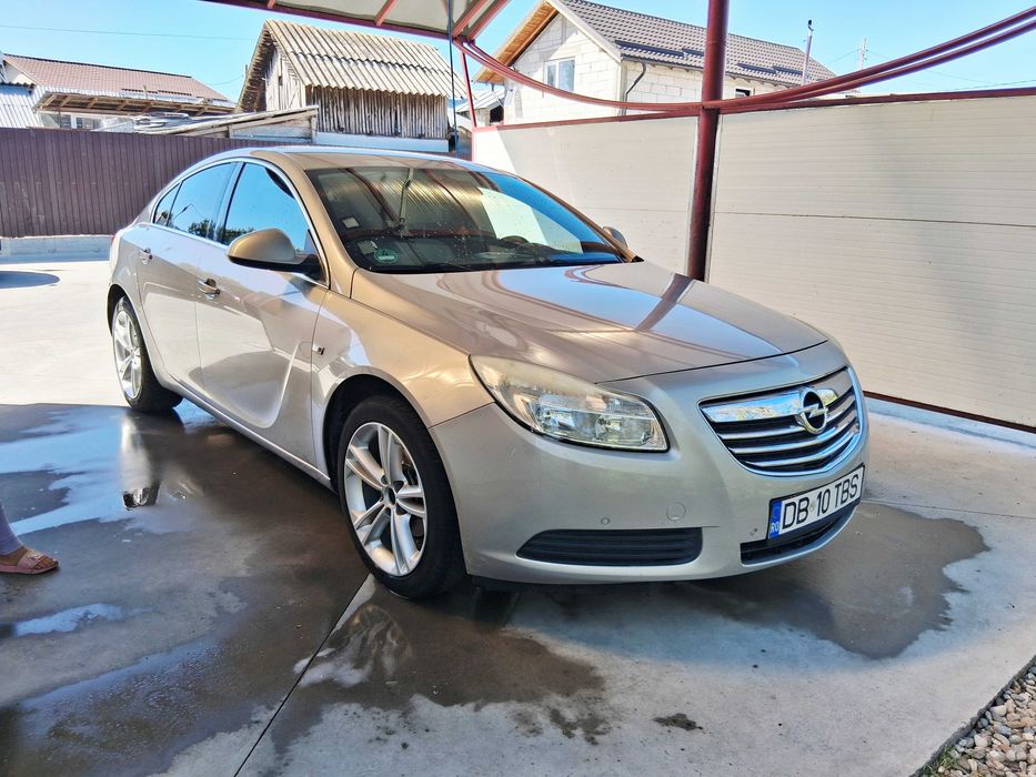 Vând Opel Insignia 2009