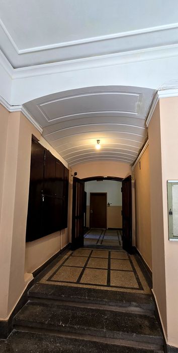 Боядисване на входове и общи части