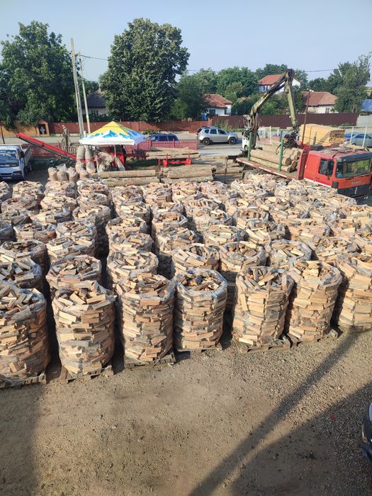 Depozit lemne de foc