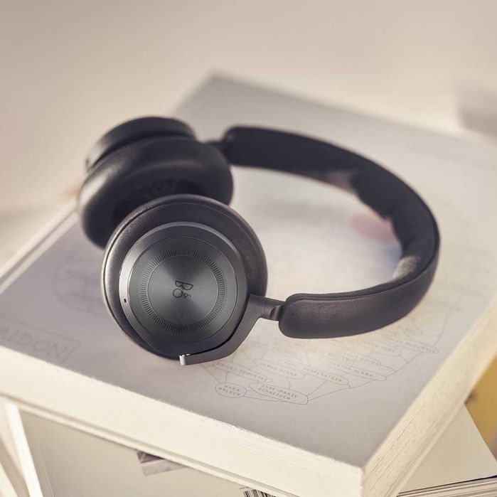 Bang & Olufsen Beoplay HX