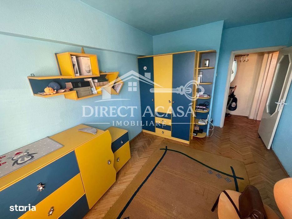 Apartament cu 4 camere de inchiriat-Str Republici-Zona 7 Noiembrie