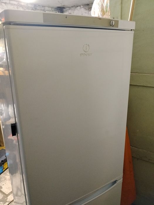 Холодильник рабочий