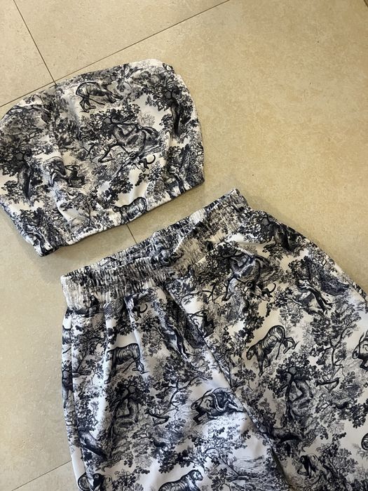 Комплект от две части