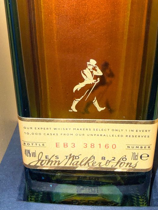 Johnnie Walker Blue label колекционерскa бутилка