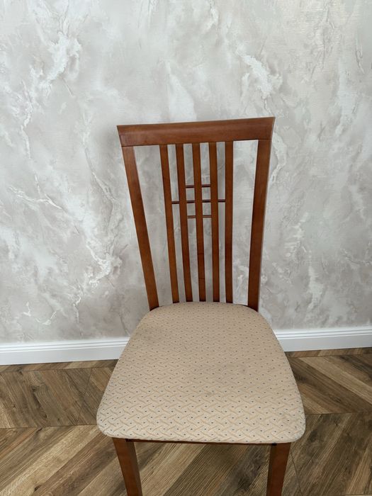 Продам 12 стульев