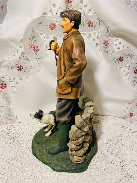 статуетка Леонардо