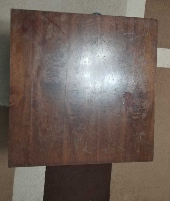 Продам стол журнальный