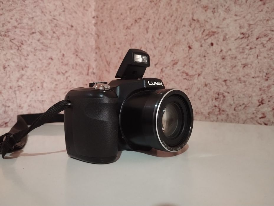 Fotoapparat sotiladi narxi 3million holati idial yangi