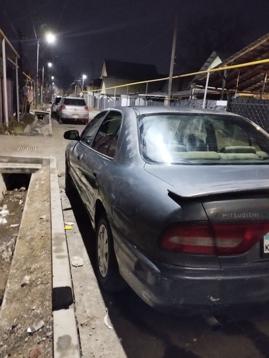 Митсубиси галант