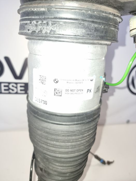 Amortizor perna aer stânga fata BMW X7 G07 / cod-462400014175 Original