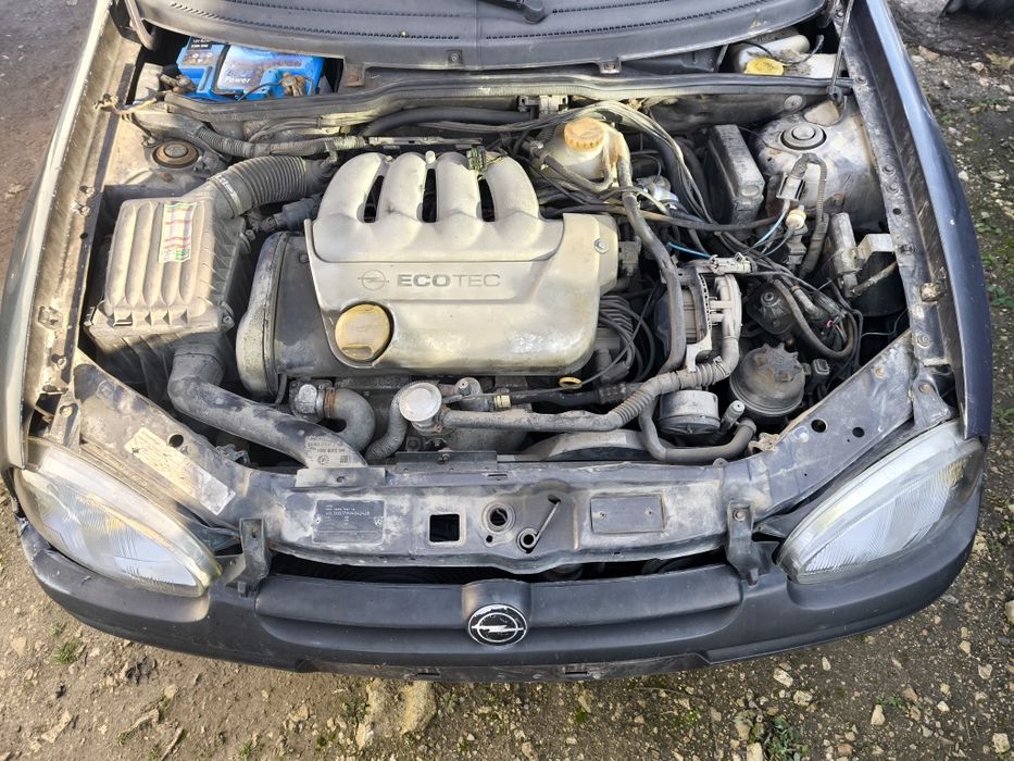 Опел Корса 1,4 16v На части 99г.