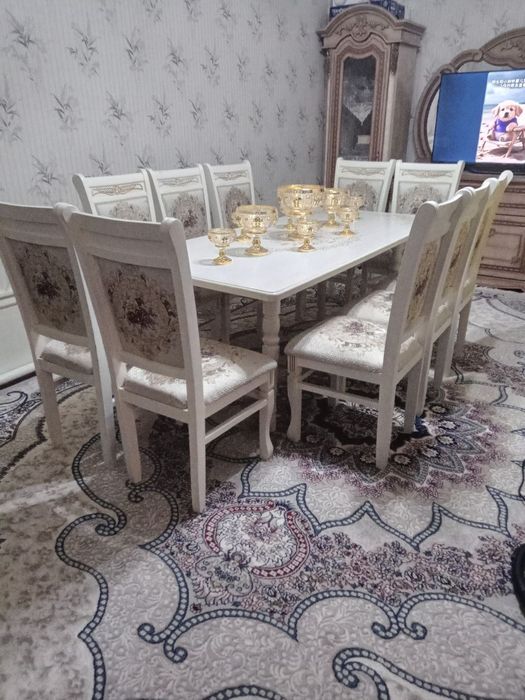 Stol sutul 10tali sotiladi