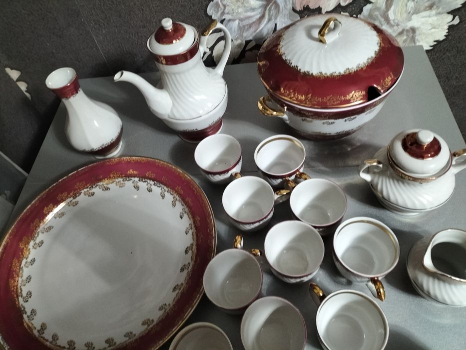 Продам сервиз чайно- столовыйбу