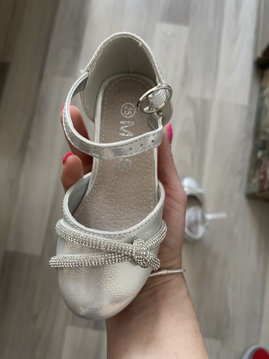 Vand pantofiori fetita nr 25