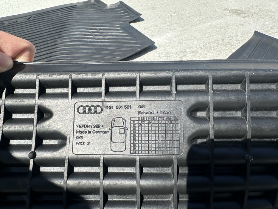 Оригинални Стелки за Audi A6 C7 4G 2012