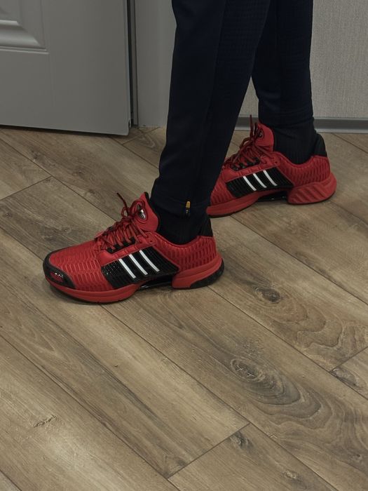 Продам красовки adidas