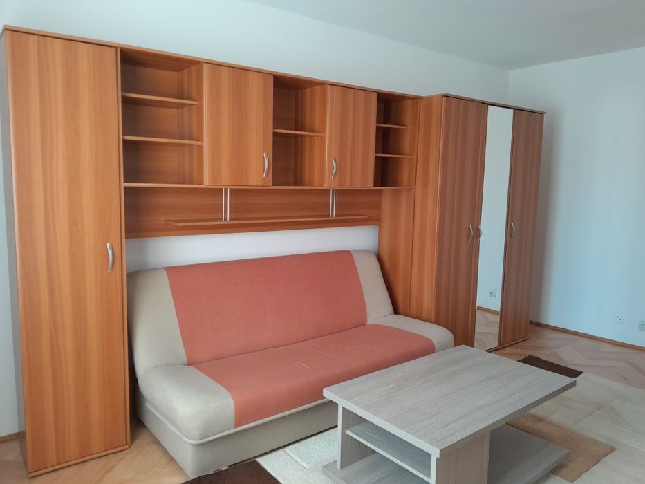 Dau în chirie apartament cu 2 camere în Tg Mureș,  Calea Sighișoarei.